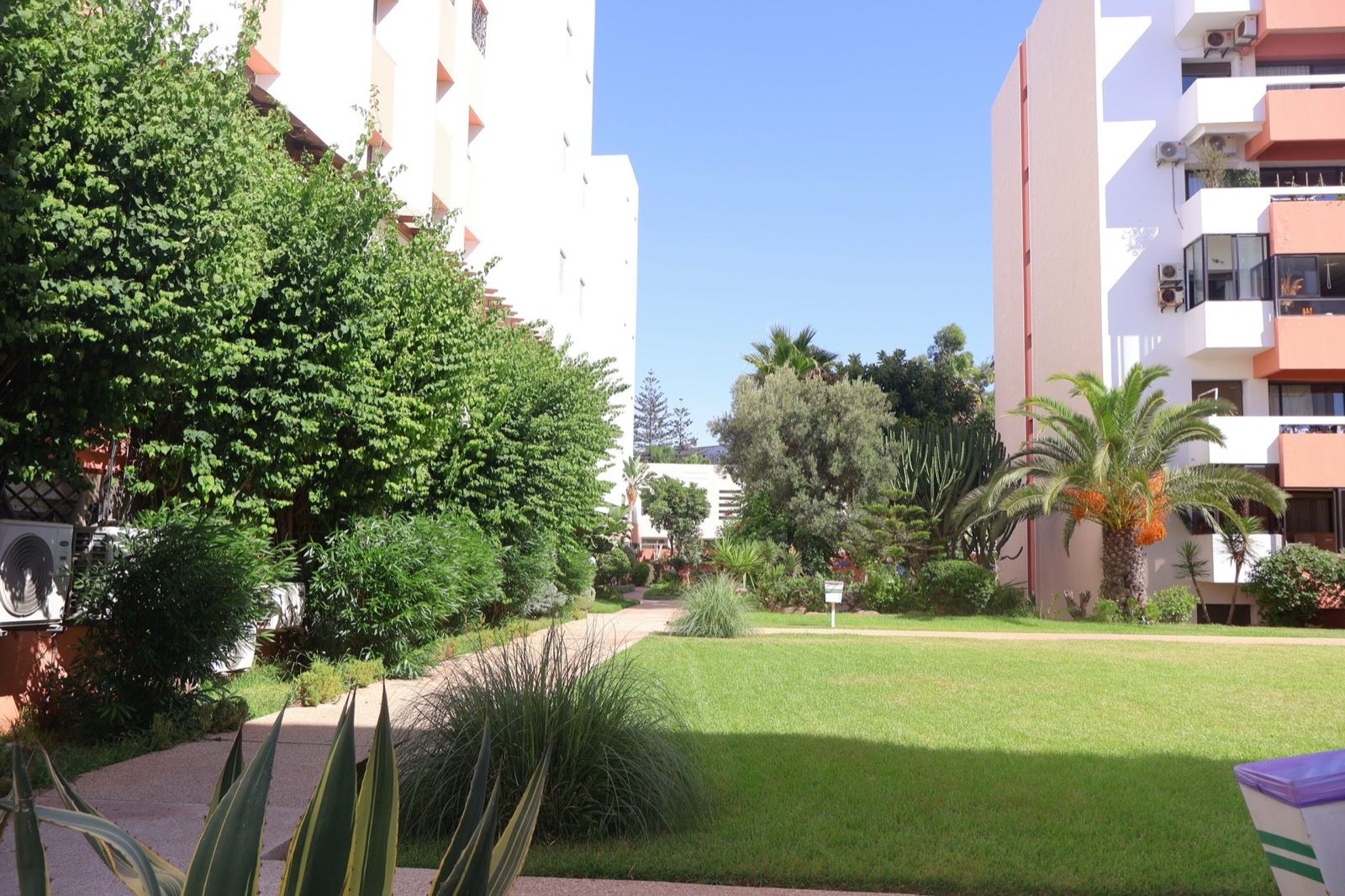 Appartement avec jardin et terrasse